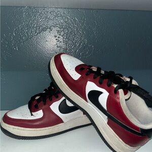 Nike Boys Air Force 1 Low LV8 team red